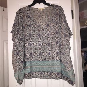 bohemian printed top with flowy sleeves